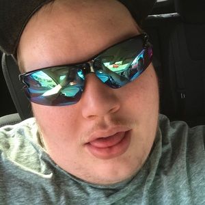 Meet your Posher, Corey